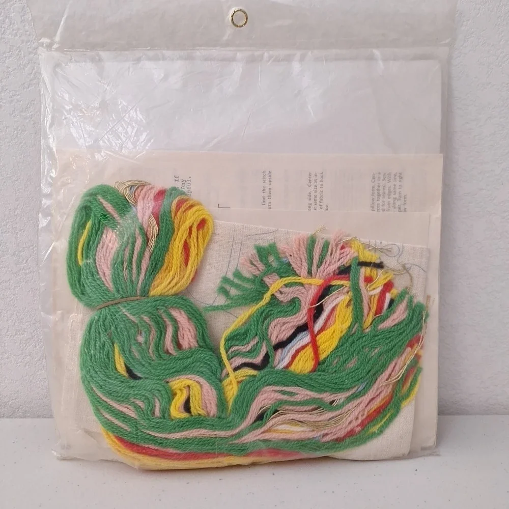 Vtg Christmas Merribee Angel of Light Embroidery Kit 16